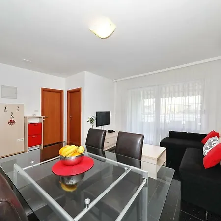 Apartman Lijo * ザダル